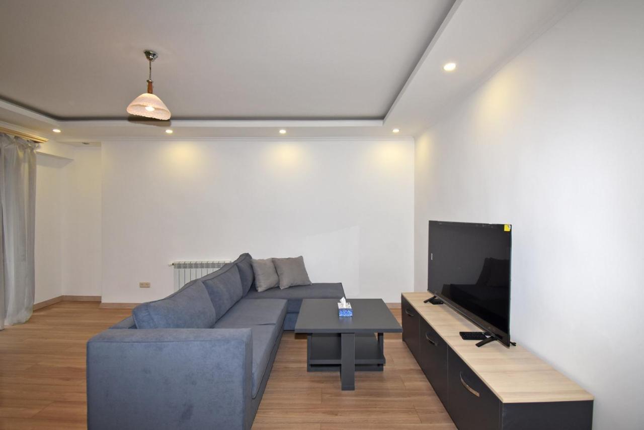 19Tumanyan Excellent Apartment In The Centre Of Capital Yerevan Exterior foto