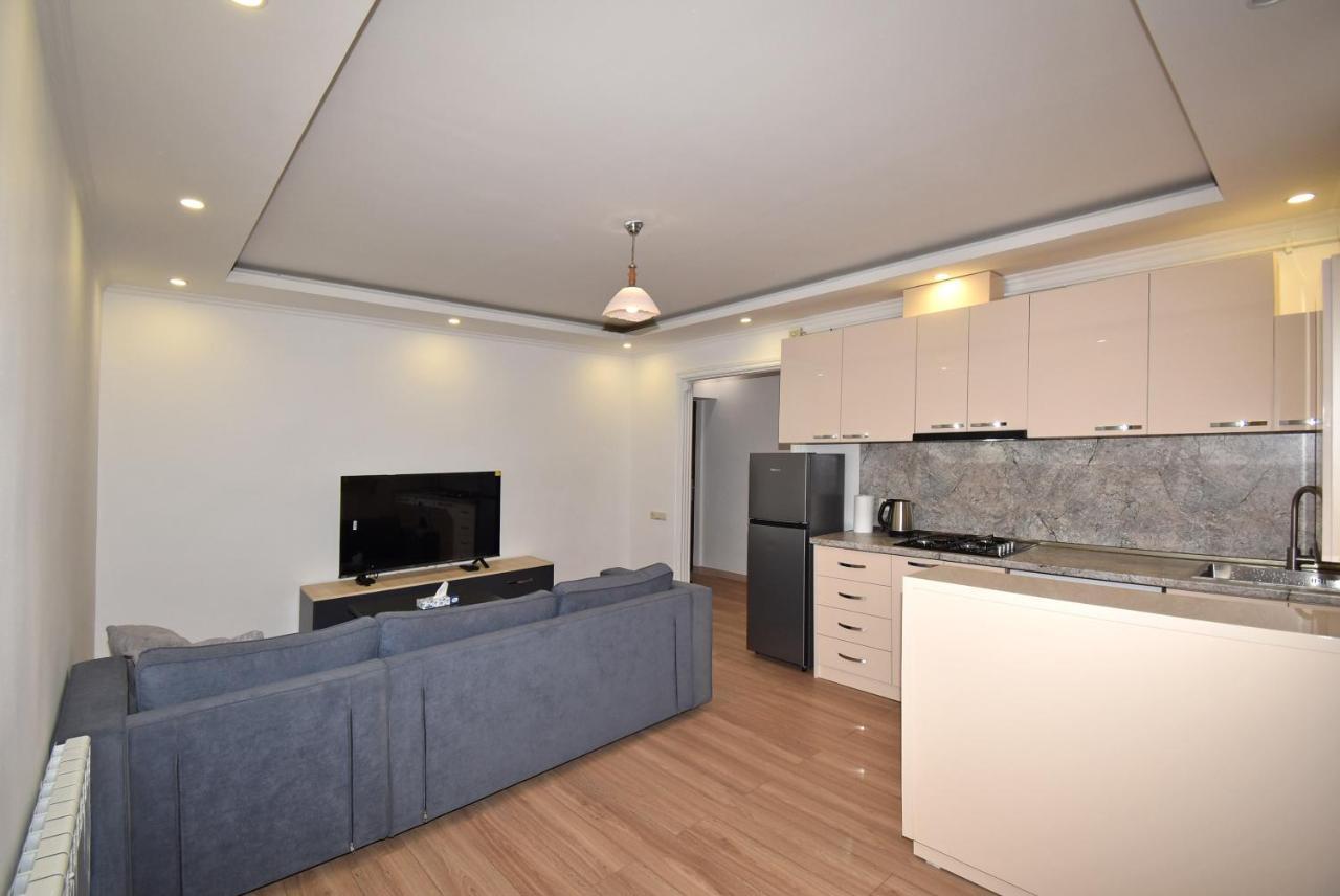 19Tumanyan Excellent Apartment In The Centre Of Capital Yerevan Exterior foto